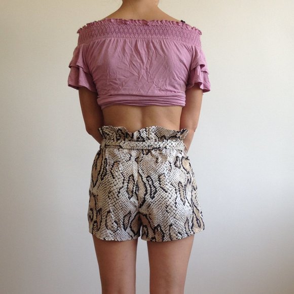 Zaful - Snakeskin Print Paperbag Shorts - Picture 3 of 11